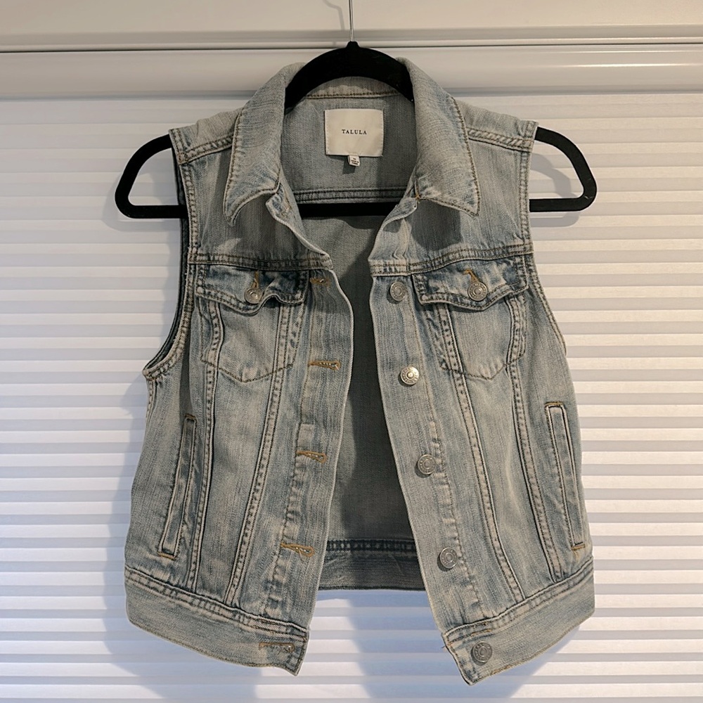 Aritzia Talula Denim Vest Size Medium